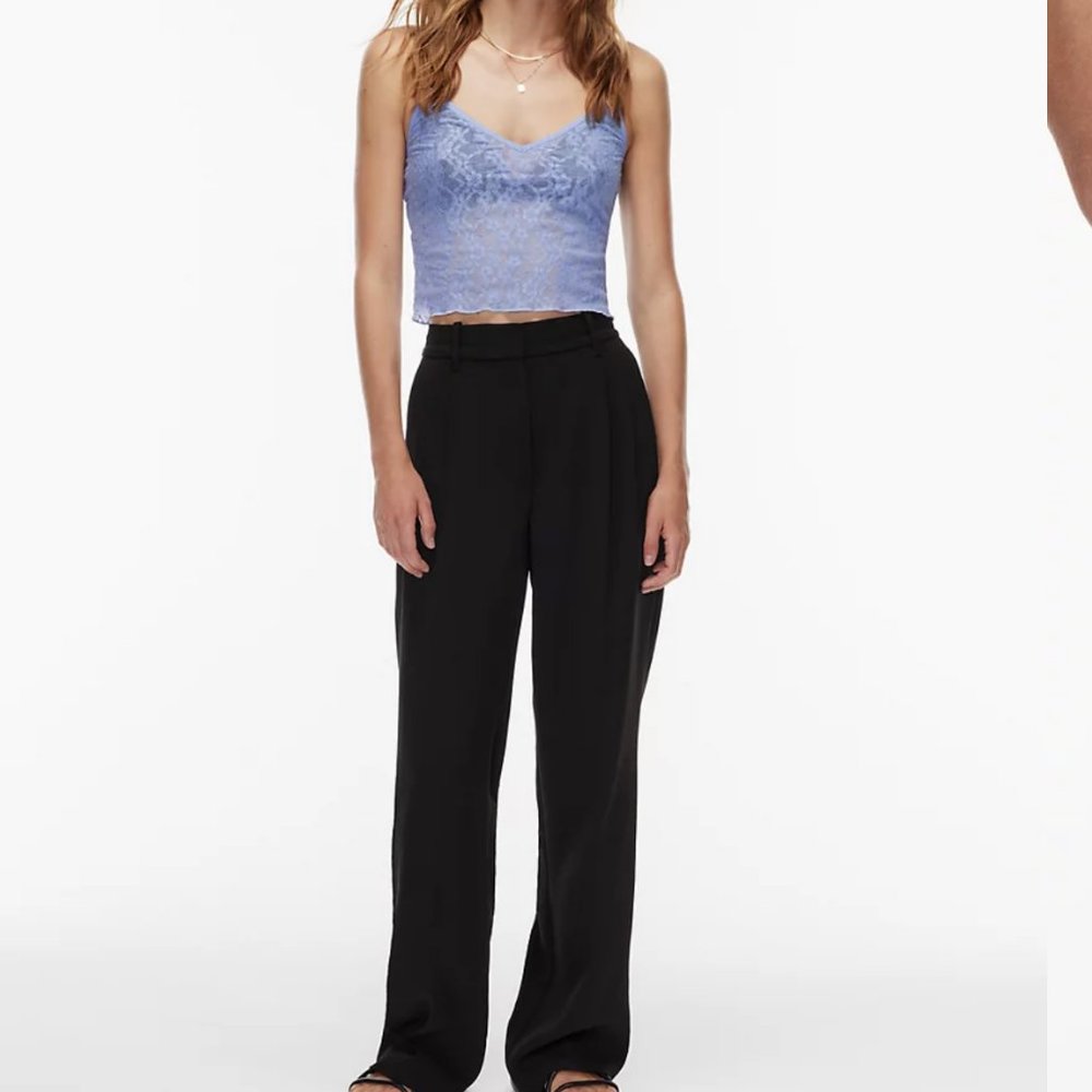 LAST CHANCE- CONSIGNING! NWT Aritzia Effortless Pants